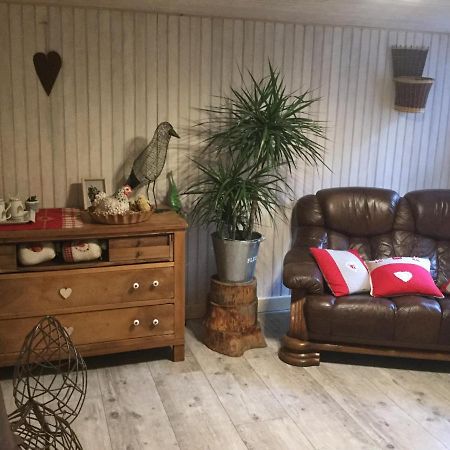 La Ferme De La-Haut B&B Le Haut-du-Them エクステリア 写真