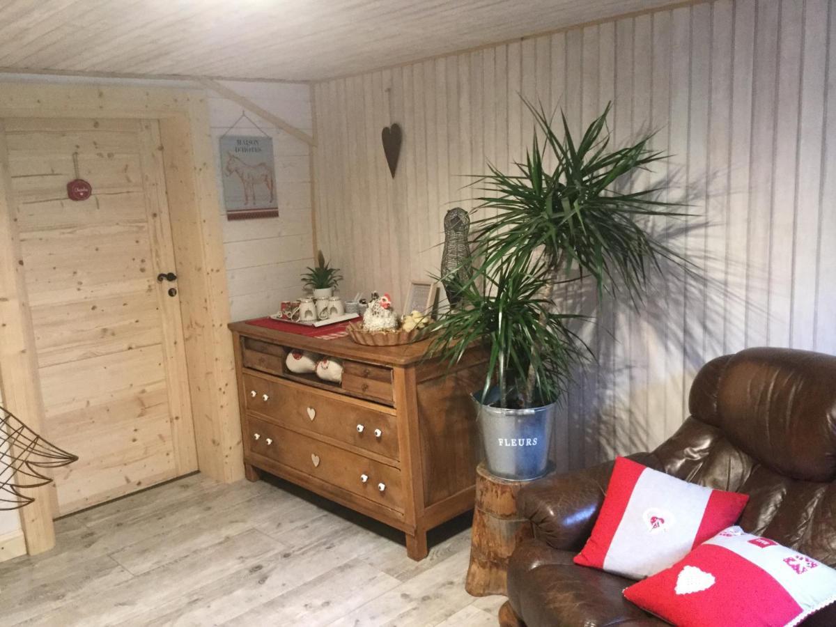 La Ferme De La-Haut B&B Le Haut-du-Them エクステリア 写真
