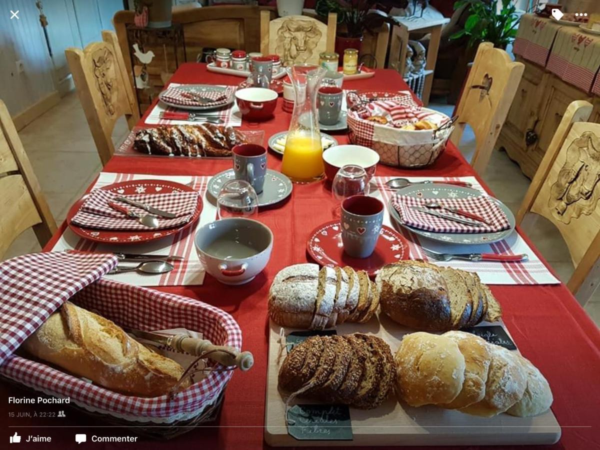 La Ferme De La-Haut B&B Le Haut-du-Them エクステリア 写真