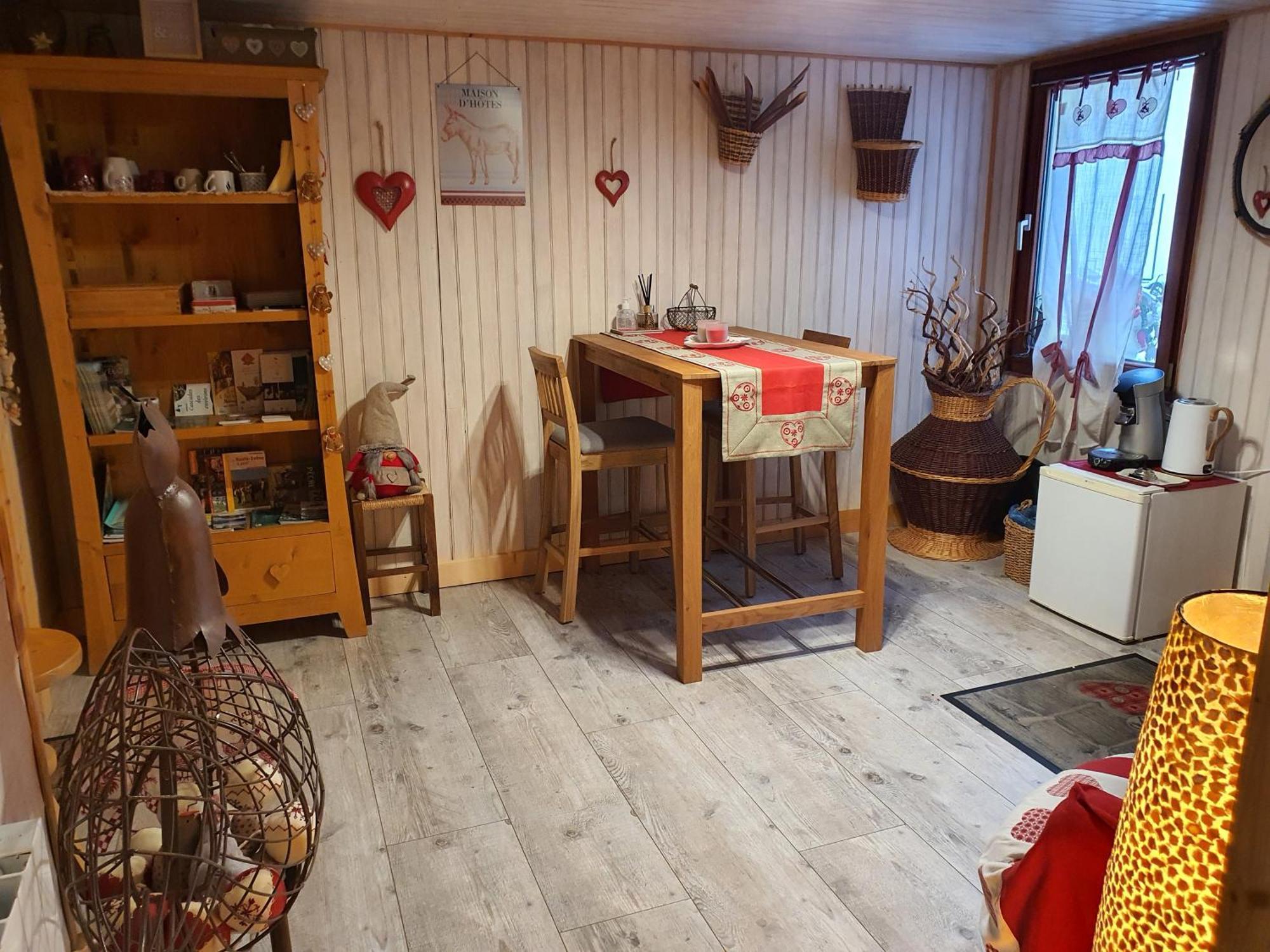 La Ferme De La-Haut B&B Le Haut-du-Them エクステリア 写真